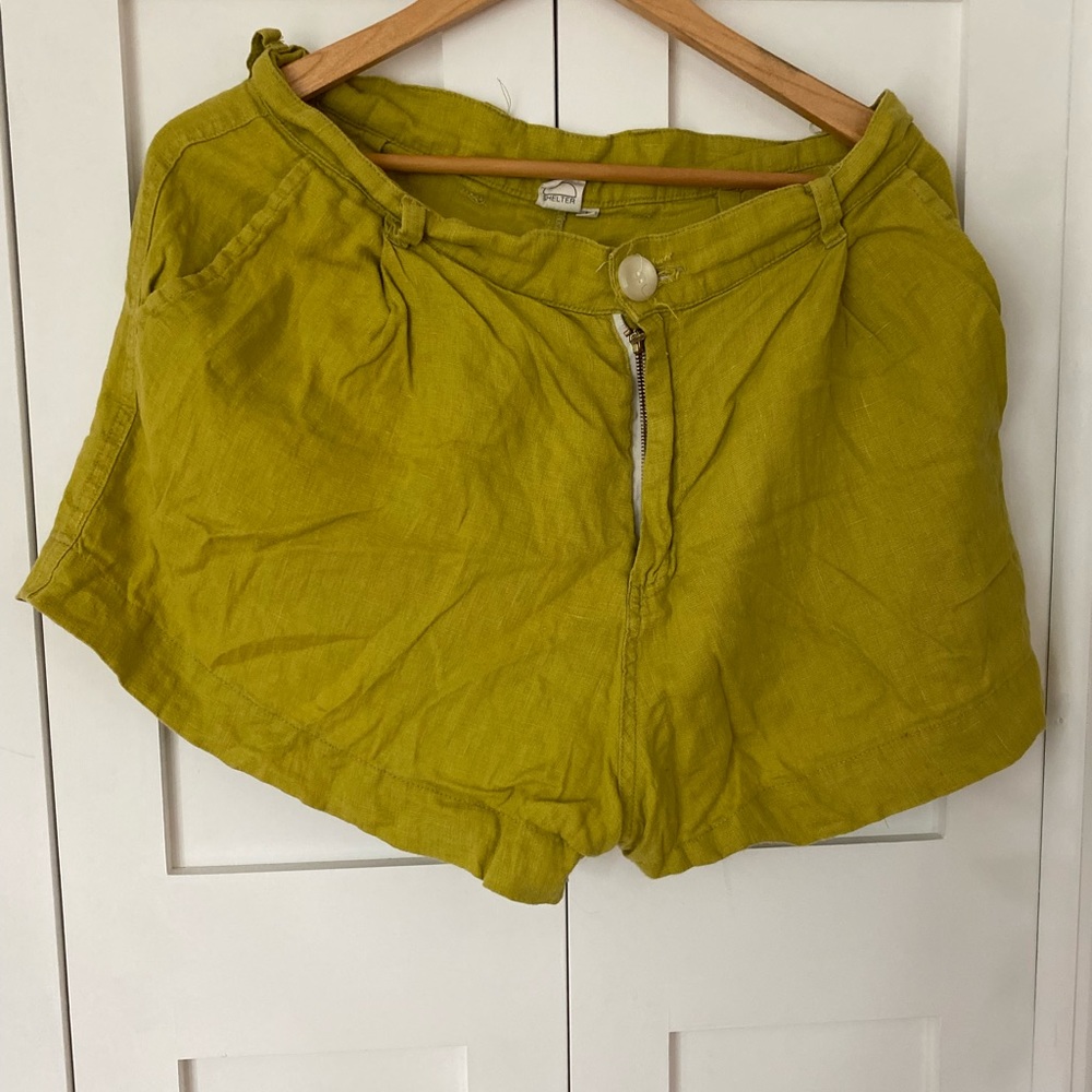 SHELTER linen shorts